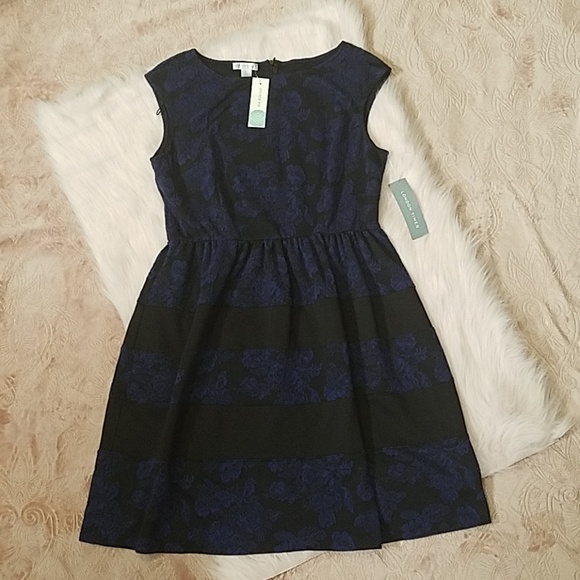 Stitch Fix Dresses & Skirts - Stitch Fix London Times Holiday Dress NWT